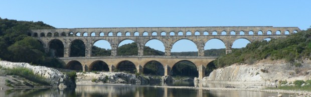 Pont_du_gard_v1_082005